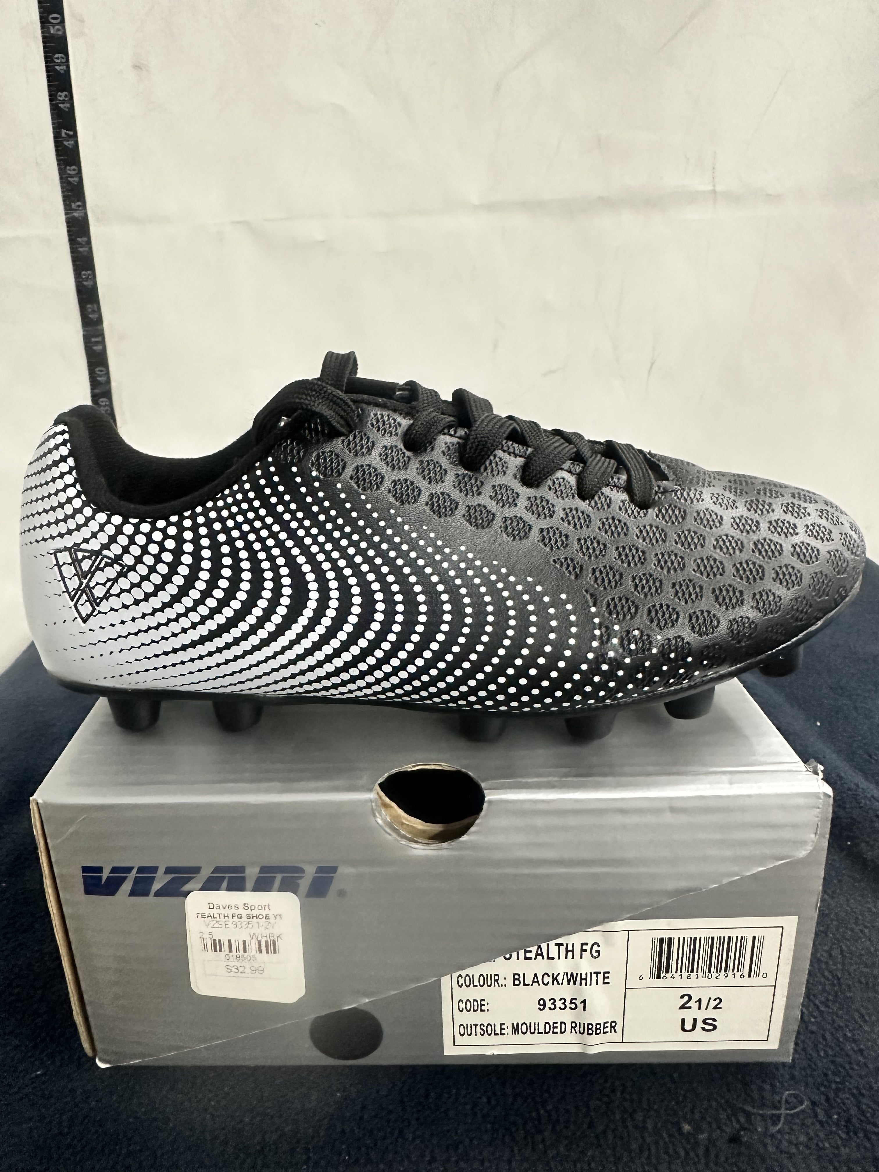 Vizari Stealth FG Soccer Cleats – Black/White – Youth Size 2.5