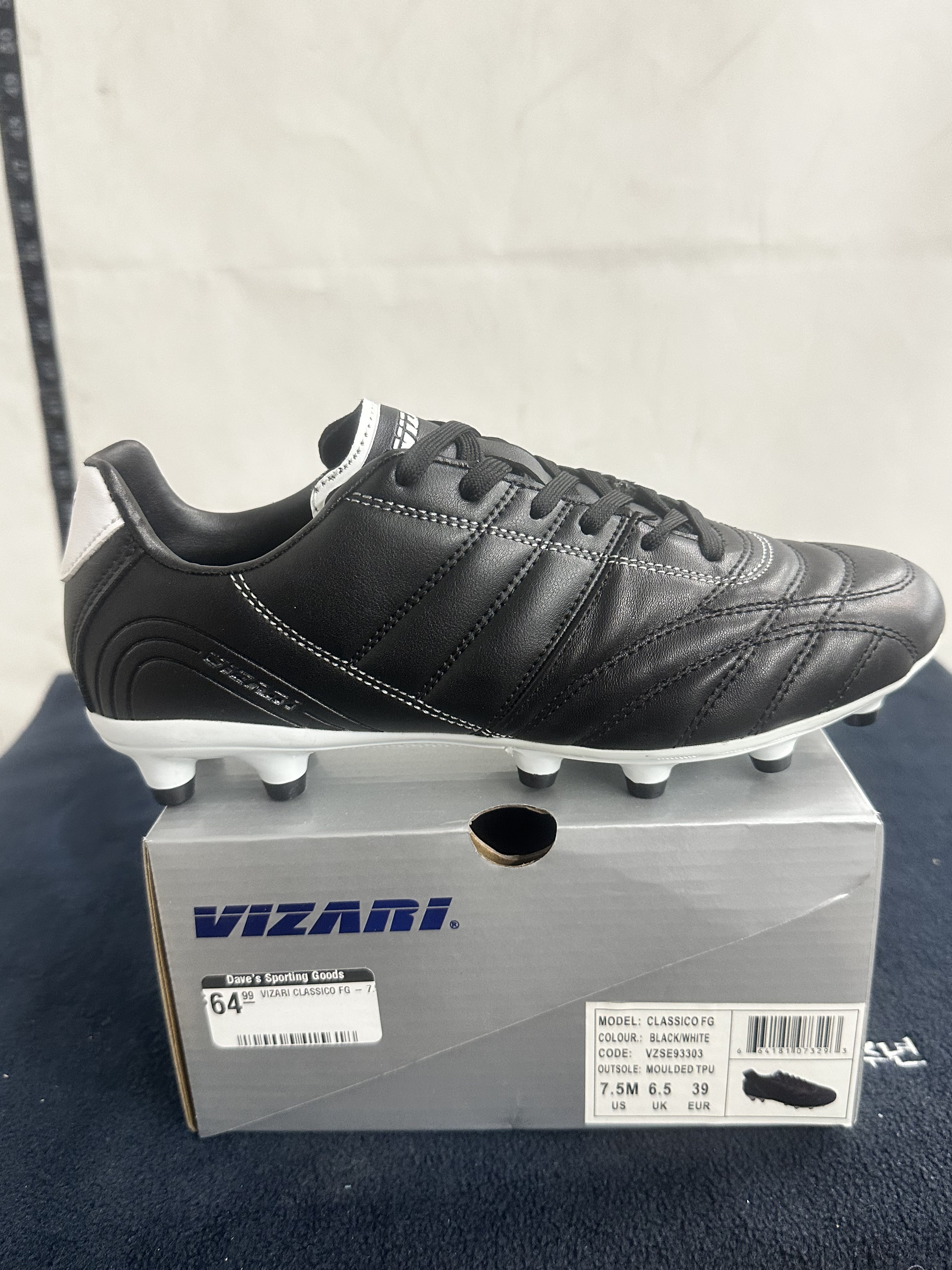 Vizari Classico FG Soccer Cleats – Black/White – Men’s Size 7.5